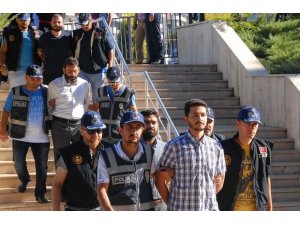 11 darbeci asker adliyede