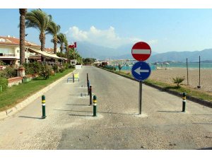 Sahil yolu zengin-fakir tartışmasına dönüştü