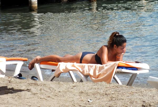 Ekim güneşinde buzlu suyla serinlik