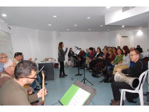 TÜRKÜLER GEÇİDİ