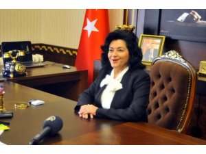 VALİ AMİR ÇİÇEK MERKEZE, ESENGÜL CİVELEK MUĞLA'YA ATANDI