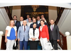 MUTSO Yönetimi Vali Civelek’i Ziyaret Etti