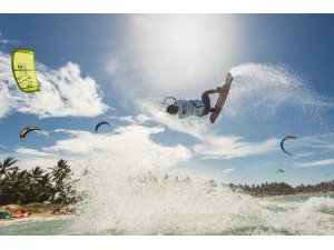 Kiteboard sporunun dünya devleri Akyaka’da yarışacak