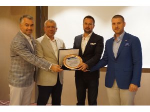 TÜGİAD Ege Şubesi’nde Canpolat Başkanlığı Can Yavaş’a devretti…