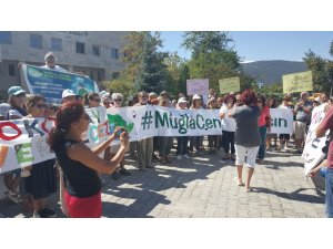 MUÇEP'TEN ADLİYE ÖNÜNDE AÇIKLAMA