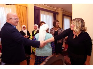 Avrupalılar, Yaraşlı Kadınlara Hayran Kaldı