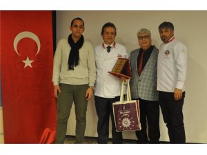 Türkiye Aşçılar Federasyonu Başkanı Zeki Açıköz; ‘Mutfağımızı en iyi şekilde tanıtın’