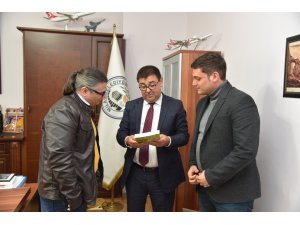 KİTAP KAMPANYASINA BAŞKANDAN DESTEK..