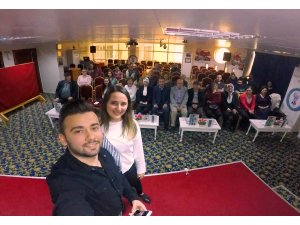 GENÇ FİZYOTERAPİSTLER MARMARİSLİLER’E ÇÖZÜM OLUYOR