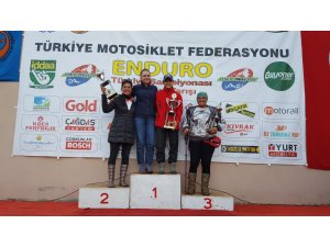 ÇAMURA BÜRÜNDÜ BODRUM'A KUPAYLA DÖNDÜ