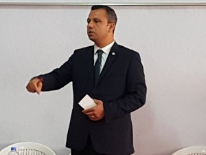 CHP’li Erbay: Halka tasarruf çağrısı yapanlar saltanat sürüyor