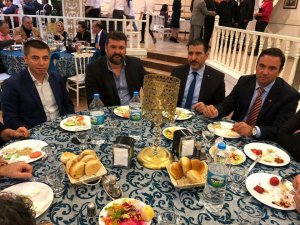 Ak Partili yöneticiler gazeteciler cemiyeti ödül törenine Katıldılar