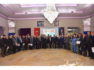 Vali Civelek, Ödül Törenine Katıldı