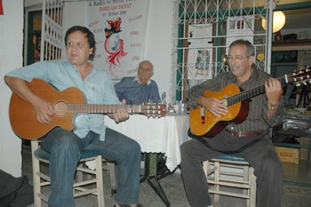 Şiir ve müzik dolu bir gece daha