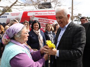 Başkan Gürün’ün sevgisi salonlara sığmıyor