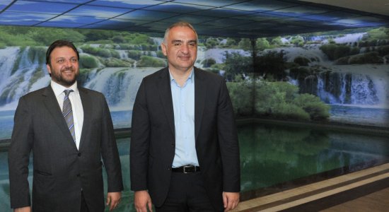 BAKAN ERSOY; “MARMARİS TURİZMİN BAŞKENTİ OLACAK”