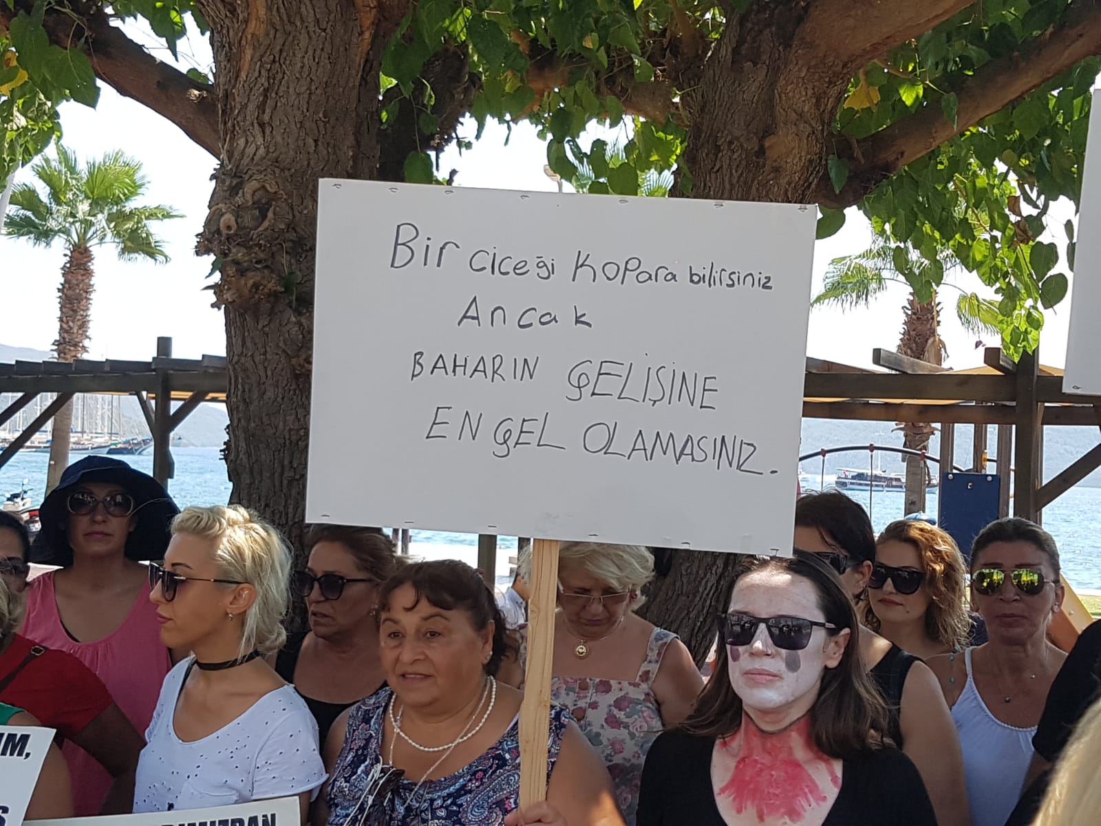 Kadınlar Emine Bulut için sokakta: Ölmek istemiyoruz