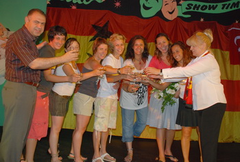 Martı'da sarı-kırmızı gece