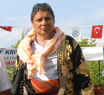Turistler güreş tuttu