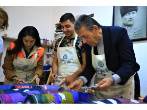 100 Yaş Evi üyelerinden sokak hayvanları için örnek davranış