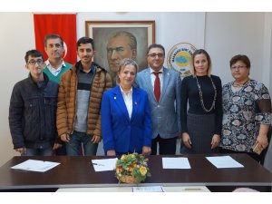 Kent Konseyi İşitme Engellilere Kurs Veriyor