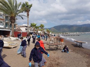 ÇOCUKLAR'DAN ÖRNEK HAREKET