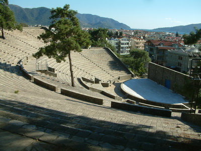 Amfi Tiyatro kirasında büyük indirim