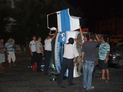 Otomobil dolmuşu tuş etti