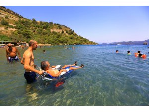 Engelsiz plajlar ile engeller kalkıyor