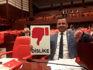 CHP’li Erbay: Gençler OY MOY YOK dedi AKP sosyal medyayı yasakladı  