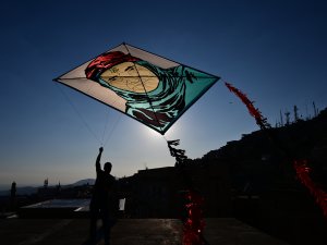 SABANCI VAKFI “FARK YARATANI” SEÇİLEN ZAHİT MUNGAN “UÇURTMANIN PEŞİNDE” PROJESİ İLE MARDİN’İN KÜLTÜREL MİRASINI YAŞATMAYI HEDEFLİYOR