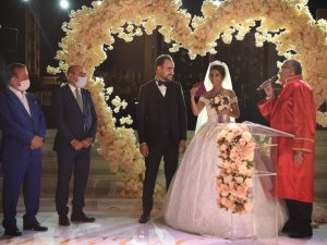 TESADÜFLERLE BAŞLAYAN AŞKTA MUTLU SON