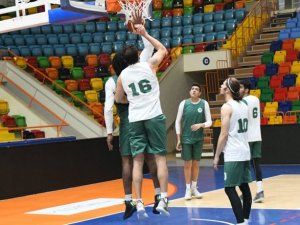 Belediyespor Basketbol’da hazırlık turnuvaları sürüyor