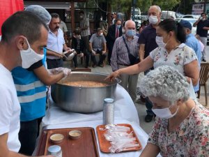 Ülkü Ocaklarından Aşure İkramı 