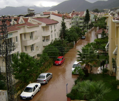 Atıklarınızı sokağa bırakmayın