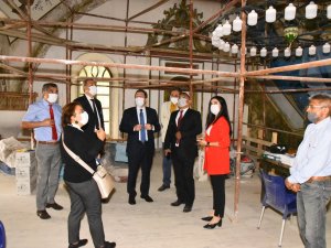 Restorasyonu Devam Eden Tarihi Kurşunlu Cami