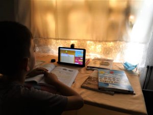 Başkan Gürün’den Uzaktan Eğitimi Yakın Eden Destek