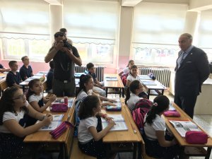 Demir, 24 Kasım Öğretmenler Günü’nü yazılı mesajıyla kutladı