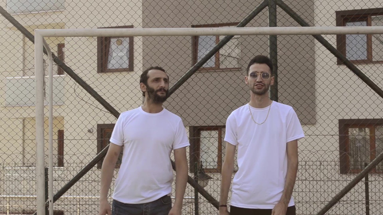 Hakan Ergün, yeni şarkısı “Tiktok Delisi” ile karşınızda!