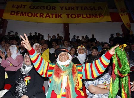 DTP'de Arbede çıktı