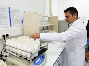 Toprağın, Suyun Analizi Yapılıyor, Üretici Bilinçli Üretim Yapıyor