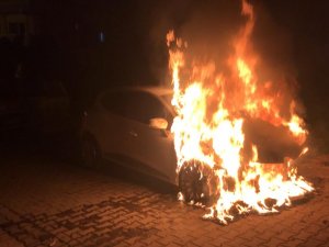 Park Halindeki Araç Yandı