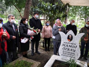 Hamdi Özbay mezarı başında anıldı