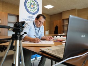 Muğla Büyükşehir Kadınlara Online Sanat Eğitimleri Veriyor