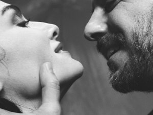 Dijital Sahne’nin Hırçın Kız’ında Birce Akalay ve Serkan Altunorak başrollerde