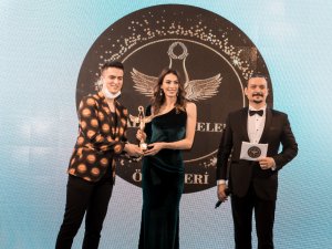 GENÇ GAZETECİ İSMAİL GÖKGEZ’DEN KANAL D’YE ÖDÜL