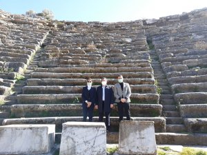 Kültür ve Turizm Bakan Yardımcısı Nadir Alpaslan, Ölümsüz Aşkların ve Gladyatörlerin Kenti Stratonikeia’yı Ziyaret Etti 