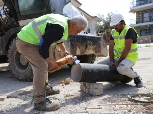 Palamutbükü’ünde İçme Suyu Hatları Yenileniyor