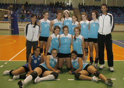 Yıldız kızlar galibiyetle başladı