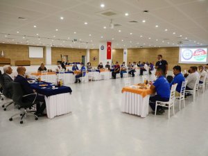 Başkan Gürün, Belediye Personeliyle Toplantılarına Devam Ediyor